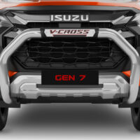ISUZU V-CROSS  POLISHED  PDC COMP NUDGE BAR